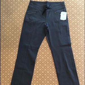 Athleta Metro Slouch FLGY Pant (M)